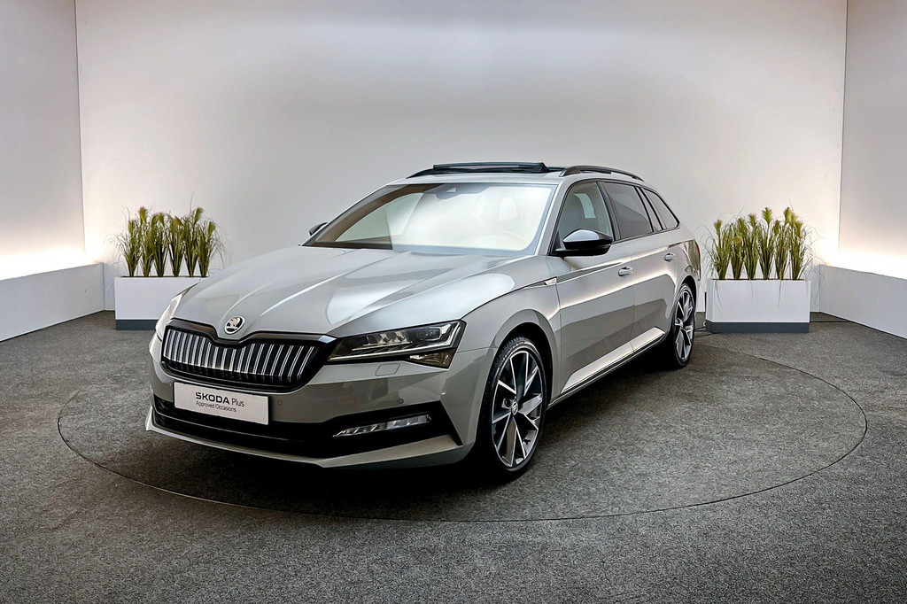 ŠKODA Superb (K775GS) met abonnement