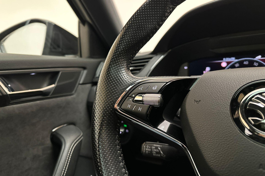 ŠKODA Superb (K775GS) met abonnement