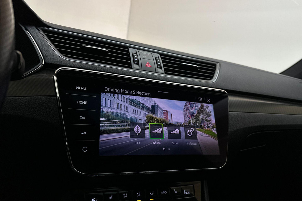 ŠKODA Superb (K775GS) met abonnement