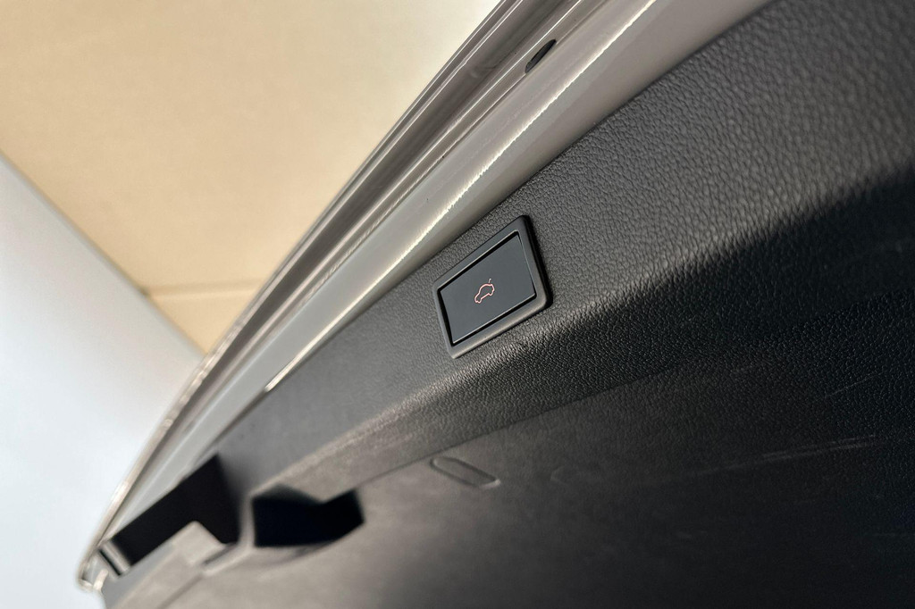 ŠKODA Superb (K775GS) met abonnement