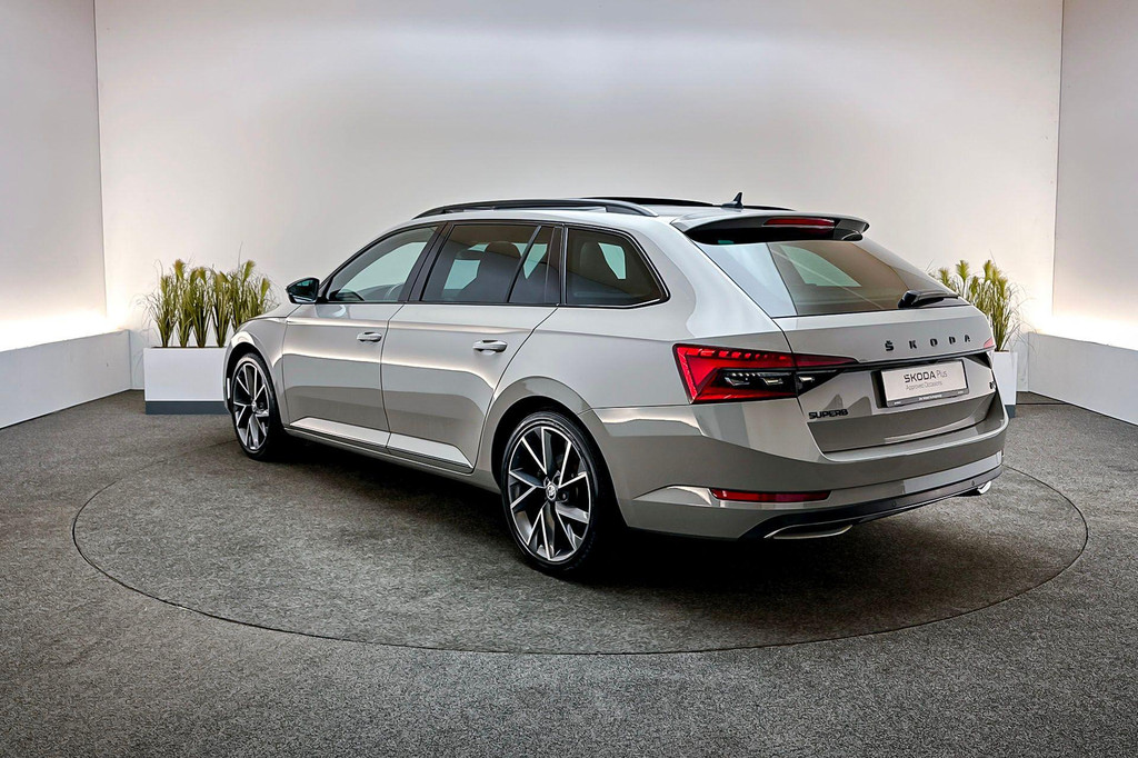ŠKODA Superb (K775GS) met abonnement