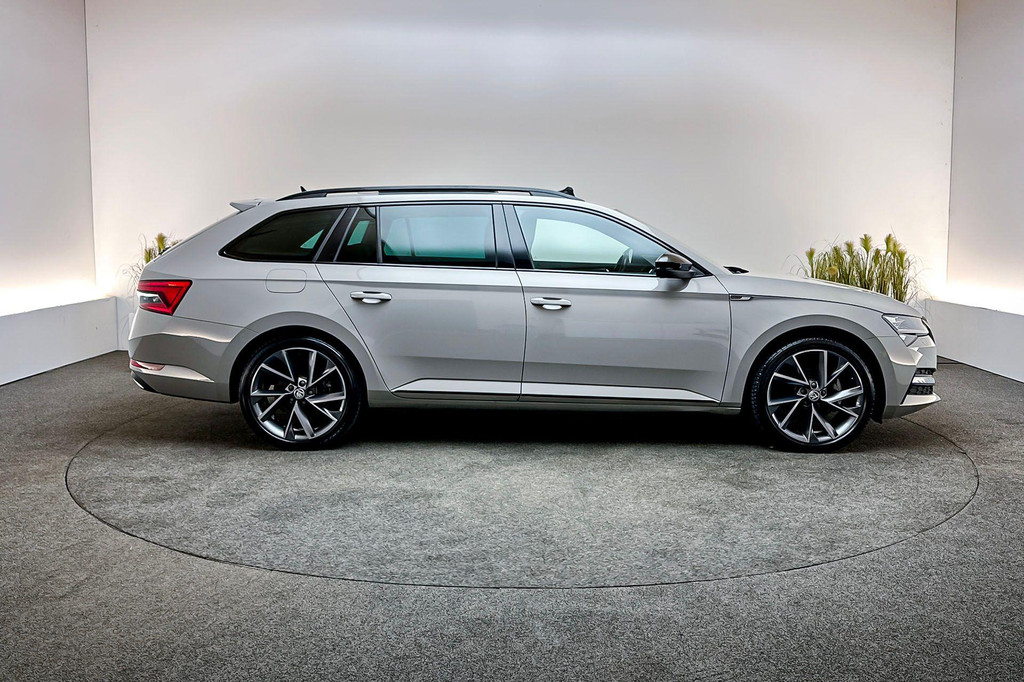ŠKODA Superb (K775GS) met abonnement