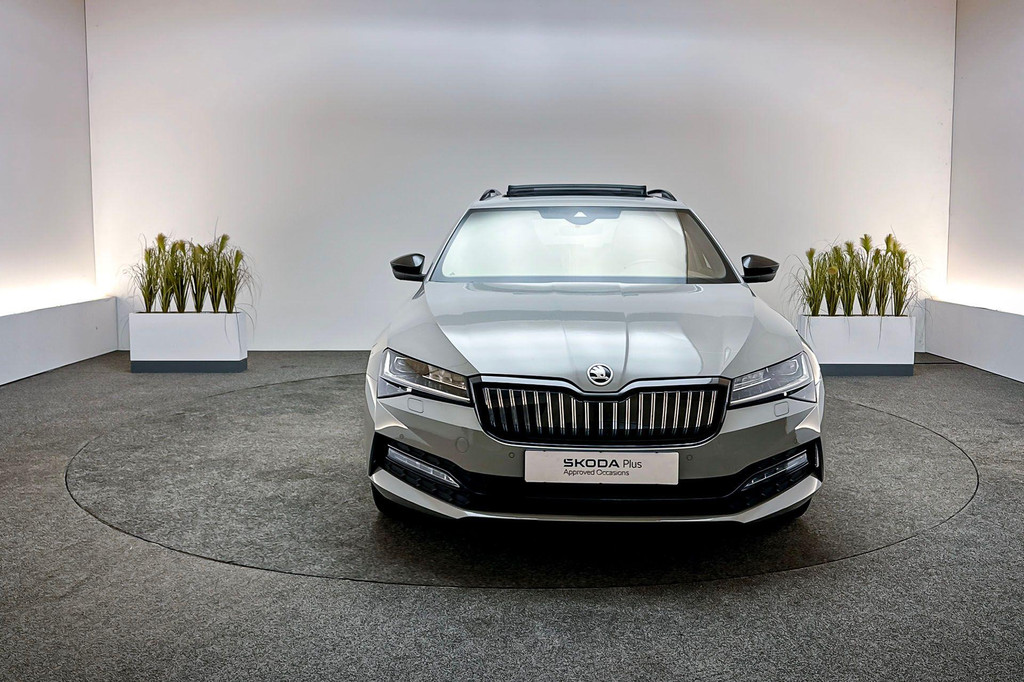 ŠKODA Superb (K775GS) met abonnement