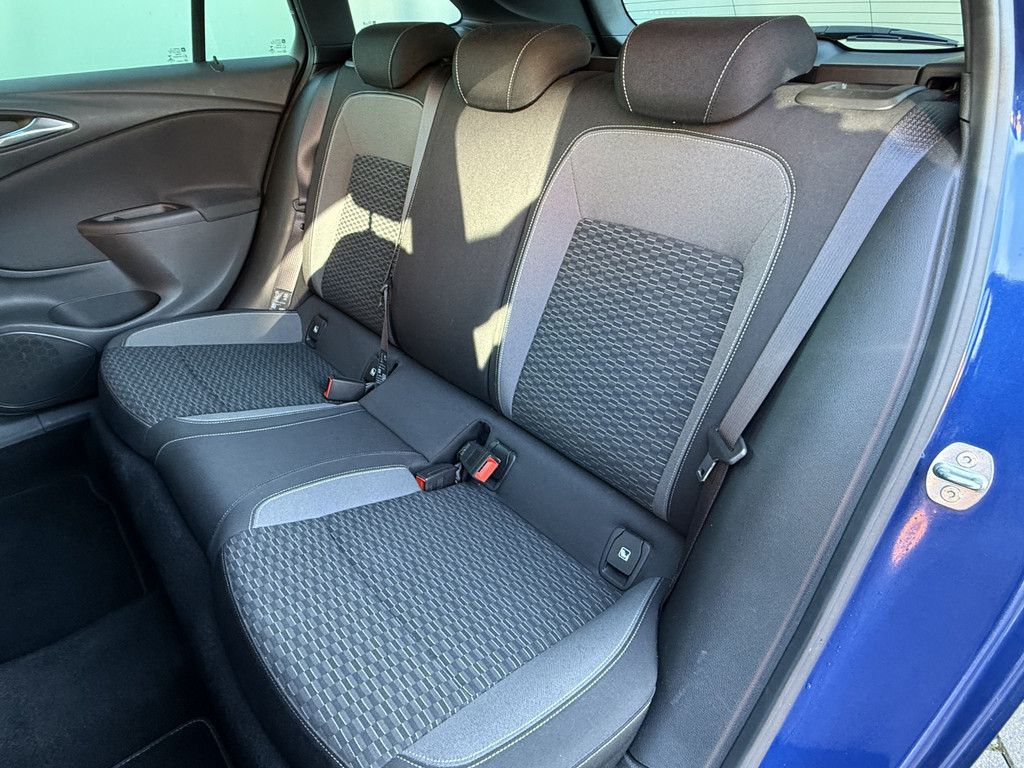 Opel Astra (K353SF) met abonnement