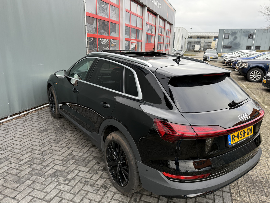 Audi e-tron (R458GN) met abonnement
