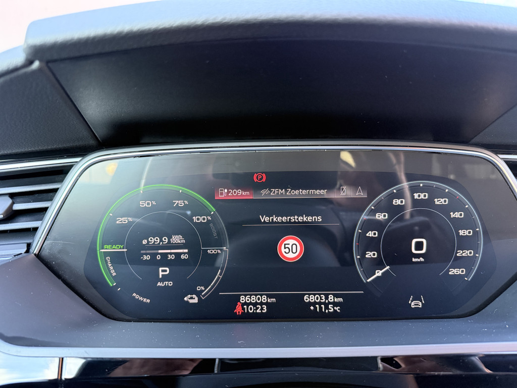 Audi e-tron (N231TD) met abonnement