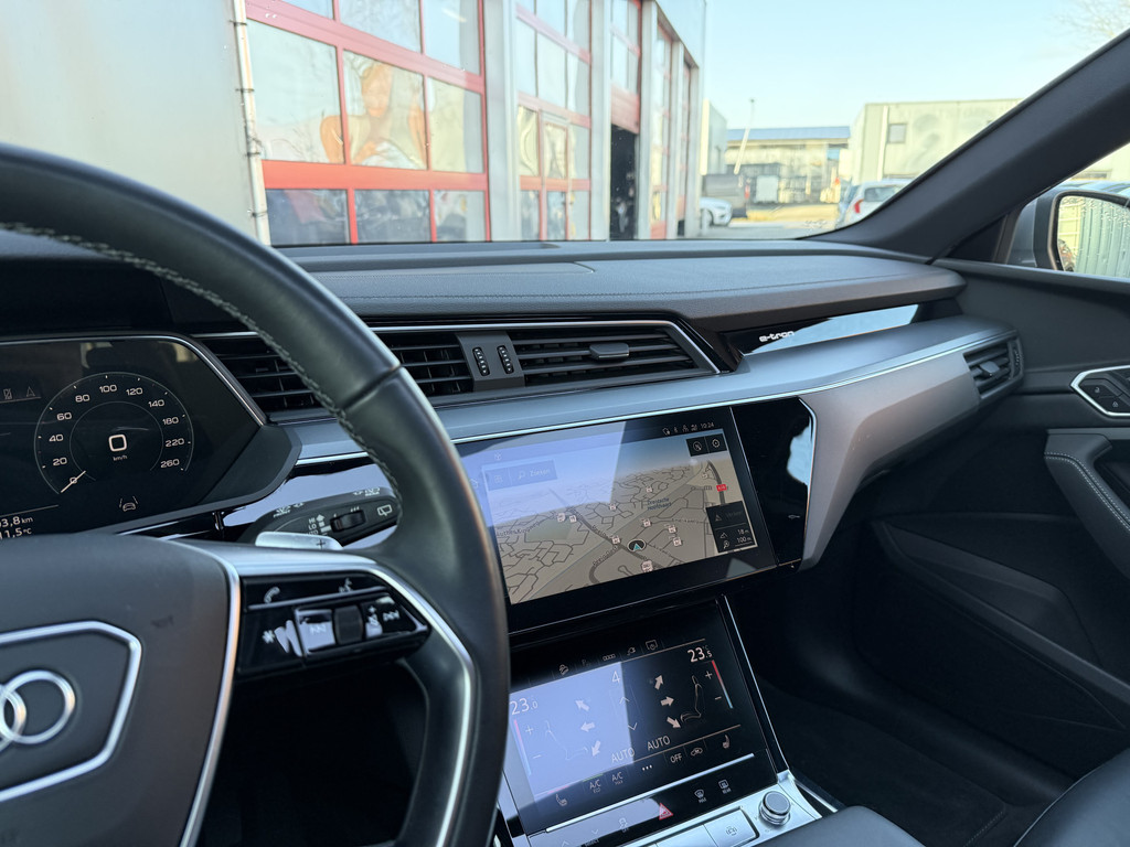 Audi e-tron (N231TD) met abonnement
