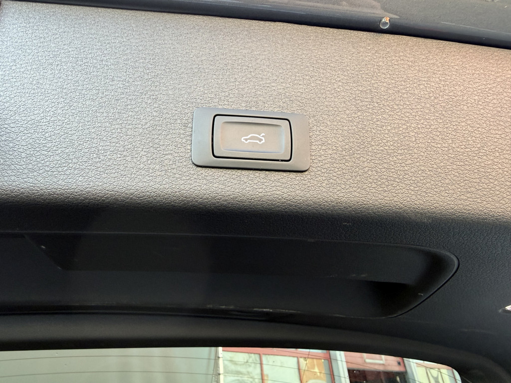 Audi e-tron (N231TD) met abonnement