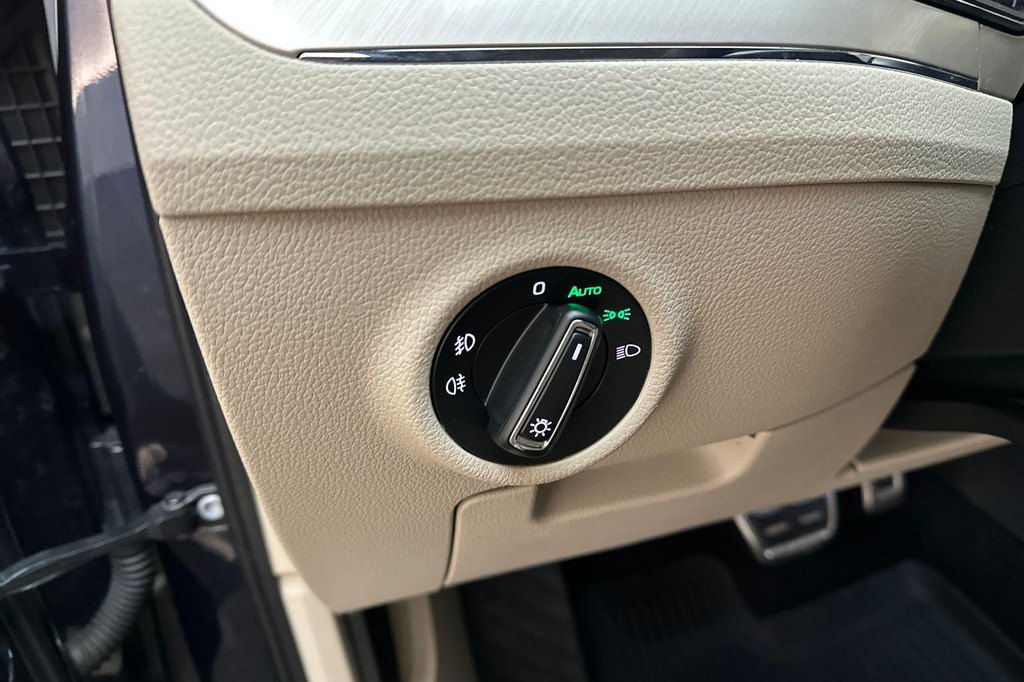 ŠKODA Superb (JLG01K) met abonnement