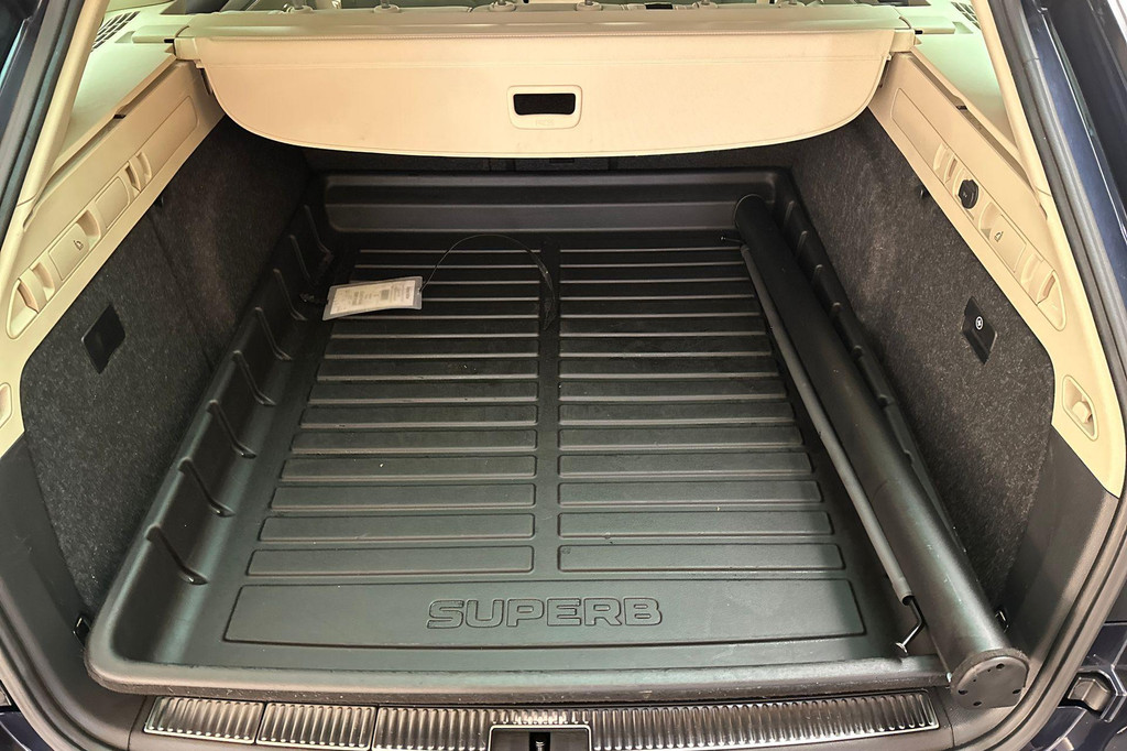 ŠKODA Superb (JLG01K) met abonnement