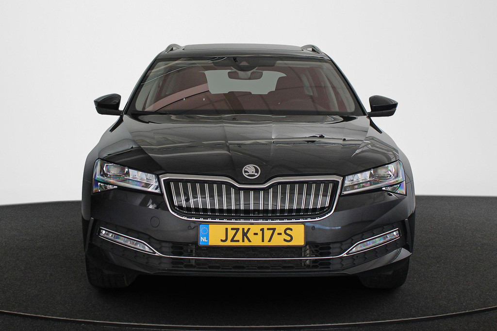 ŠKODA Superb (JZK17S) met abonnement