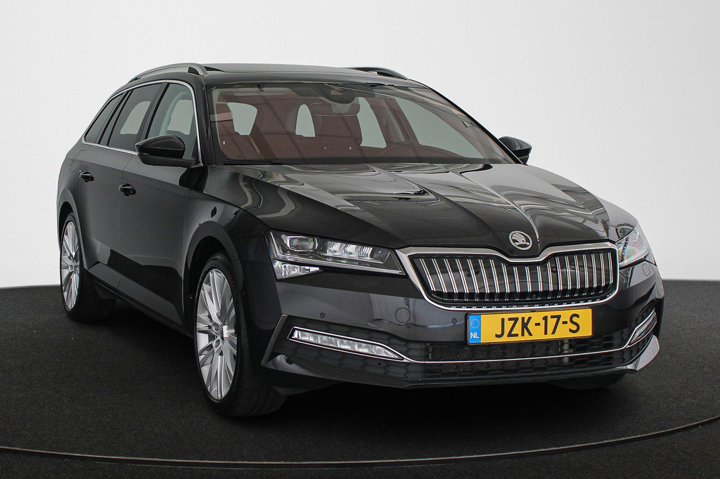 ŠKODA Superb (JZK17S) met abonnement
