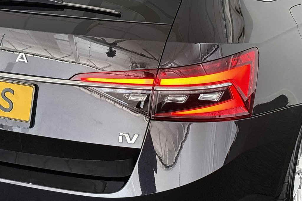 ŠKODA Superb (JZK17S) met abonnement