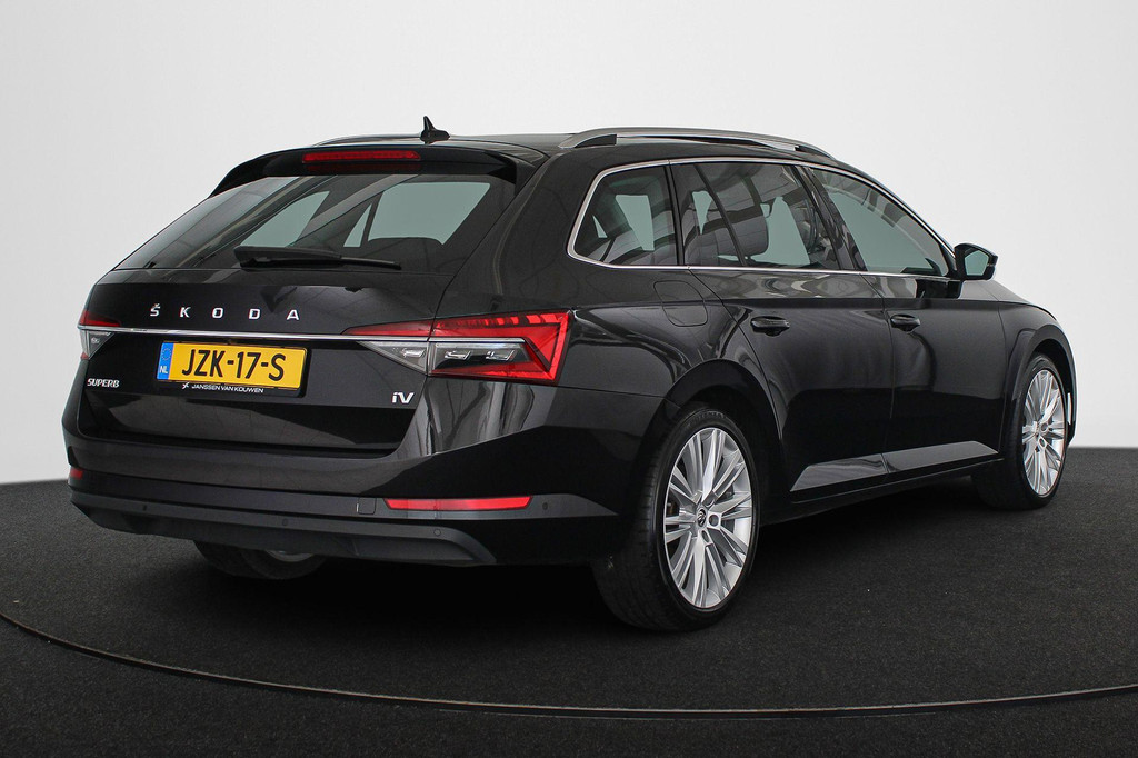 ŠKODA Superb (JZK17S) met abonnement