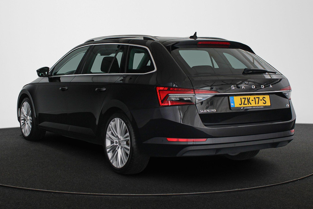 ŠKODA Superb (JZK17S) met abonnement