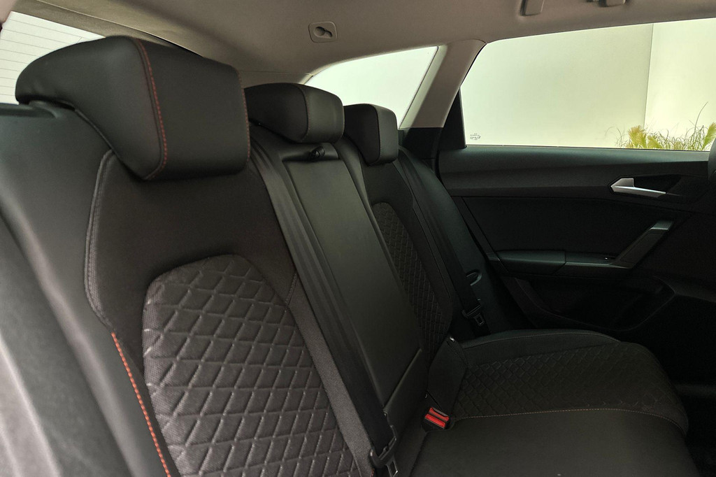 Seat Leon Sportstourer (JXZ31K) met abonnement