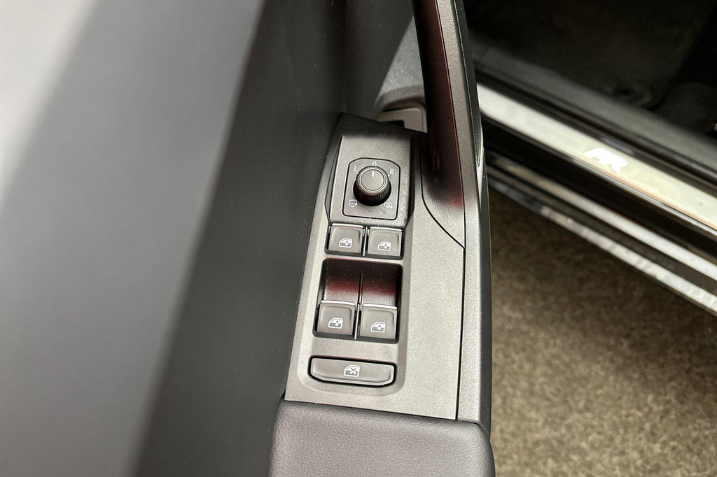 Seat Leon Sportstourer (JXZ31K) met abonnement