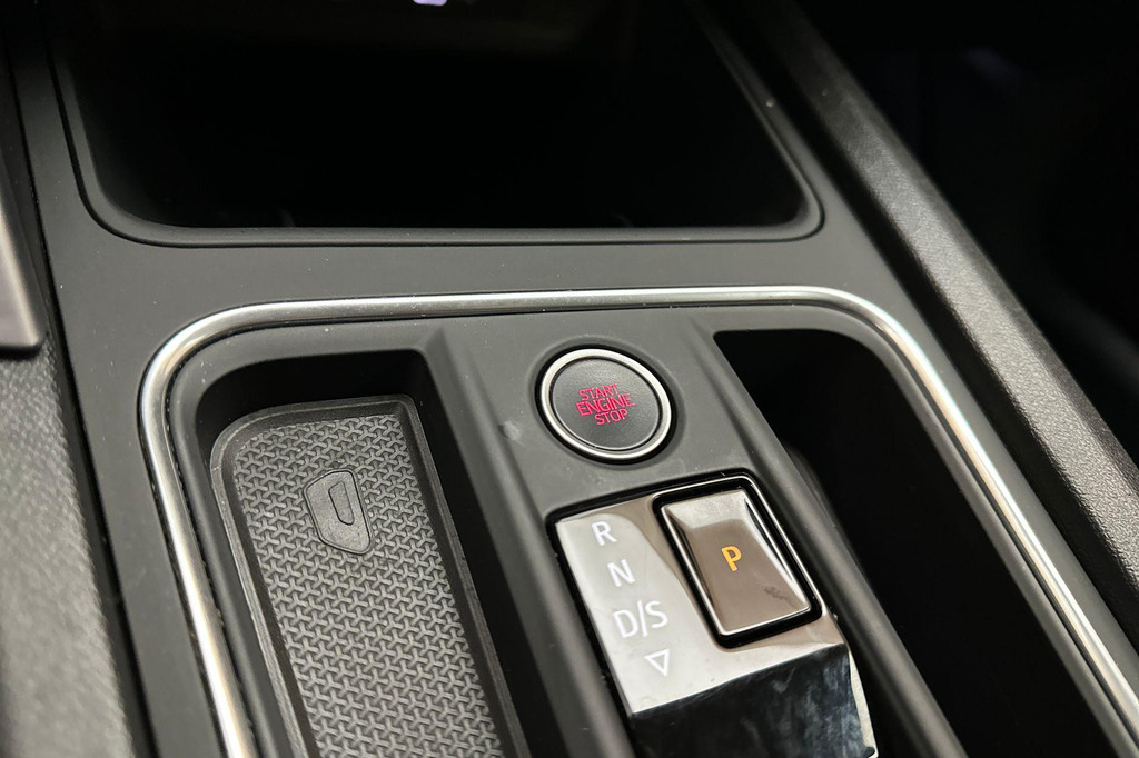 Seat Leon Sportstourer (JXZ31K) met abonnement