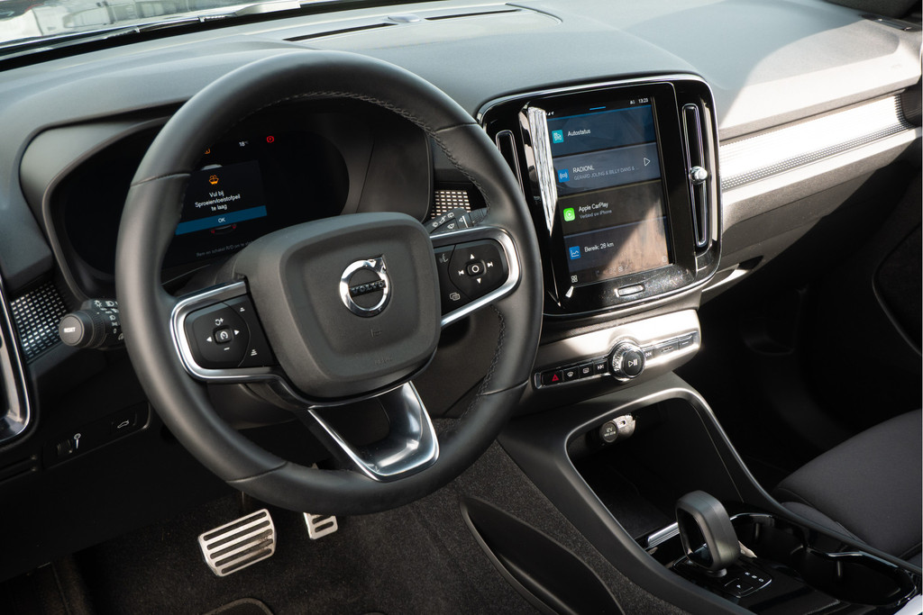 Volvo XC40 (N755SR) met abonnement