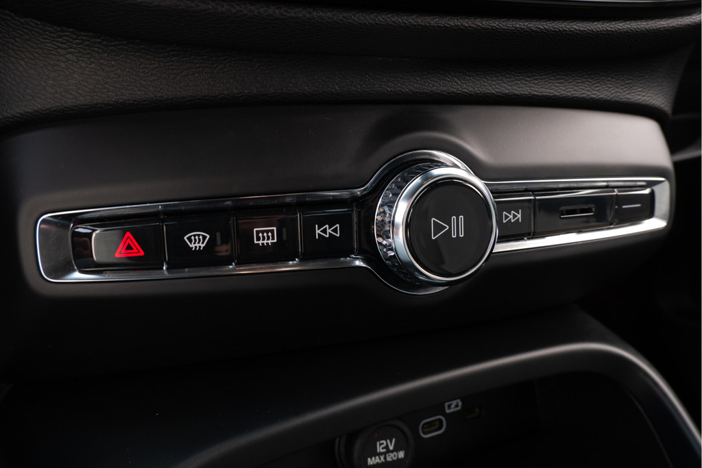 Volvo XC40 (N755SR) met abonnement