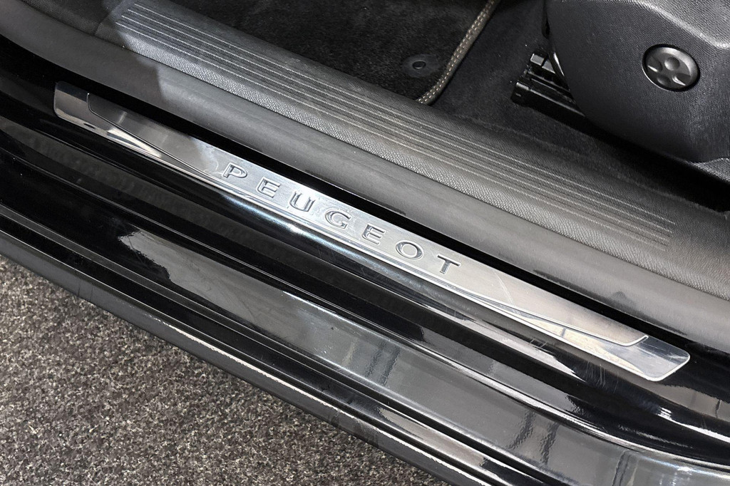 Peugeot 508 (JZK96D) met abonnement