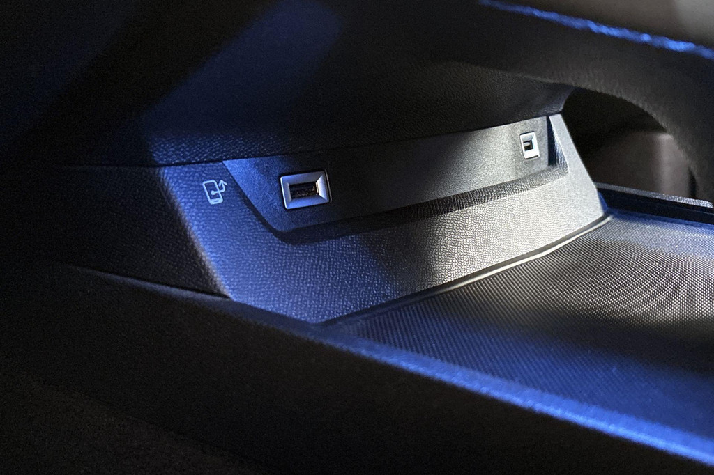 Peugeot 508 (JZK96D) met abonnement