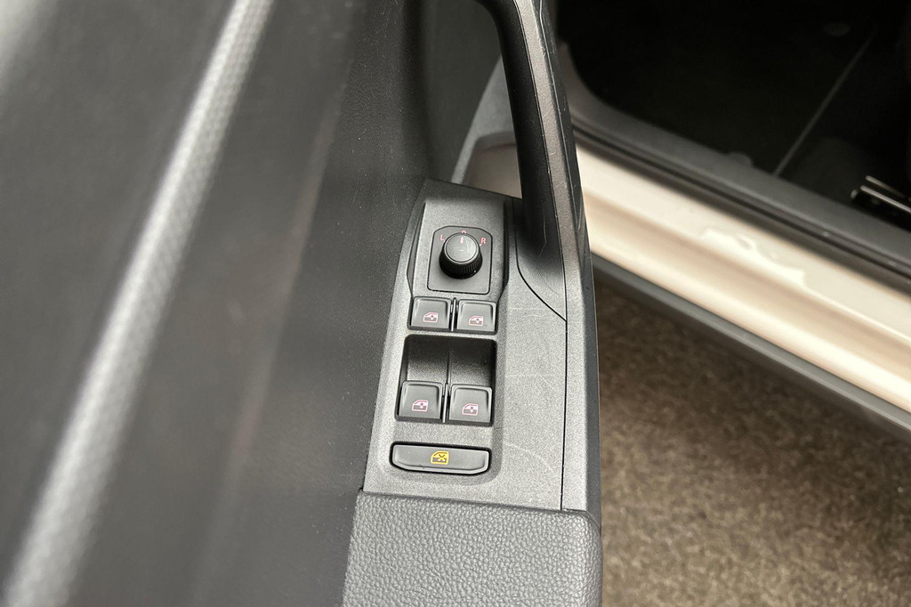 Seat Arona (J857ZV) met abonnement