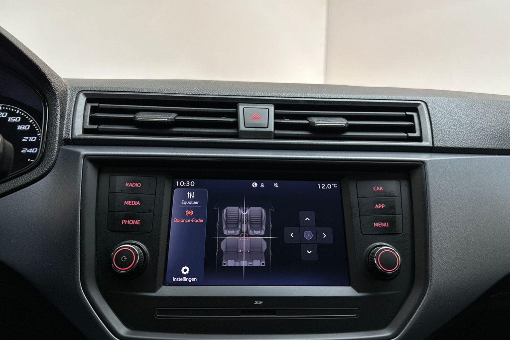 Seat Arona (J857ZV) met abonnement