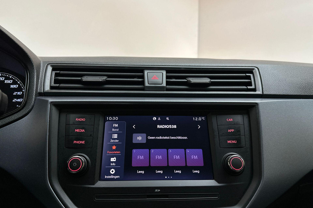 Seat Arona (J857ZV) met abonnement