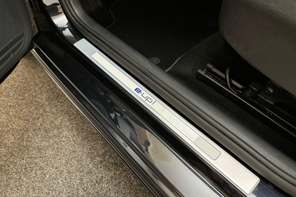 Volkswagen e-up! (JXX74B) met abonnement