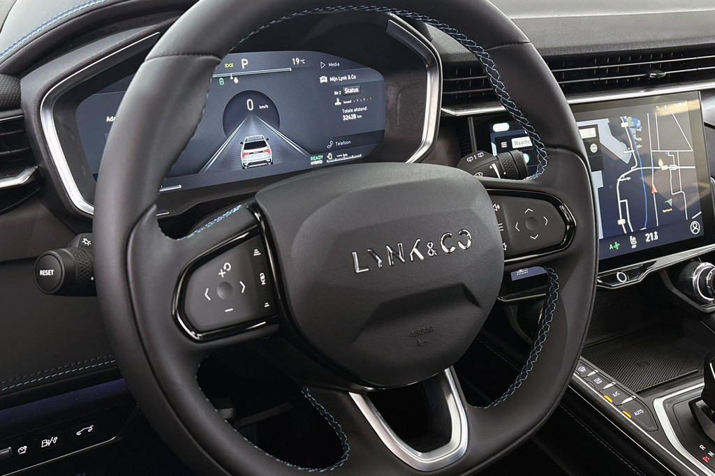 Lynk & Co 01 (X080TZ) met abonnement