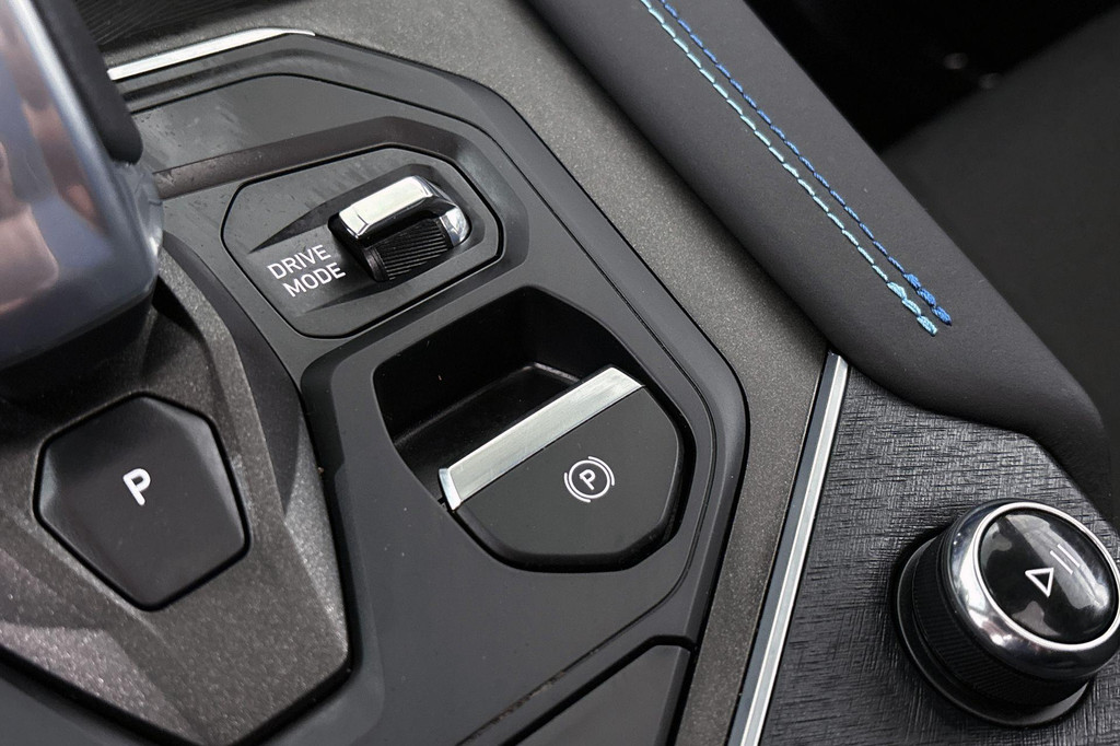 Lynk & Co 01 (X080TZ) met abonnement