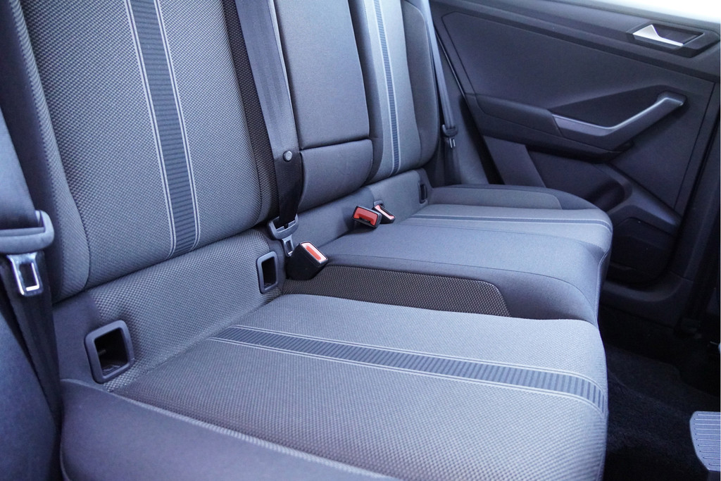 Volkswagen T-Roc (K011HB) met abonnement