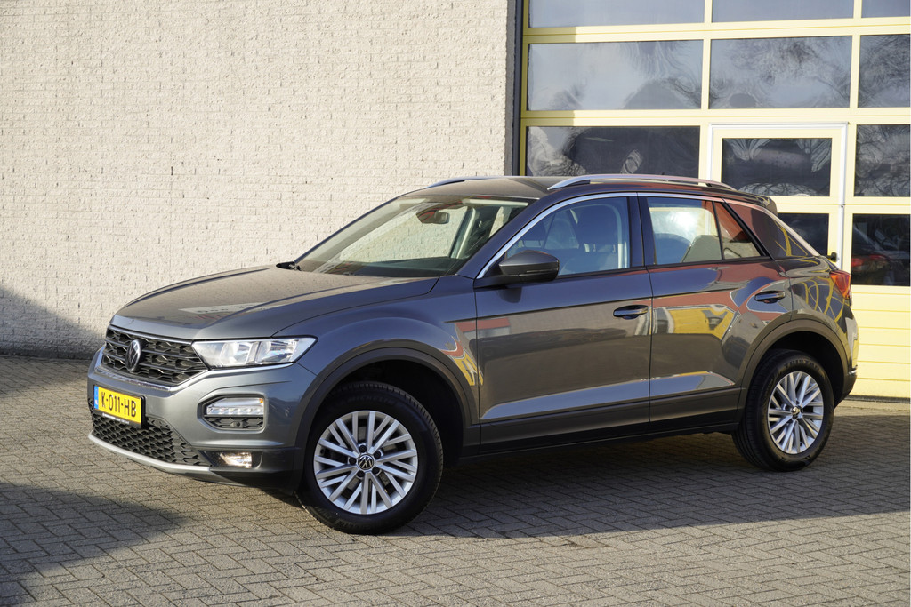 Volkswagen T-Roc (K011HB) met abonnement