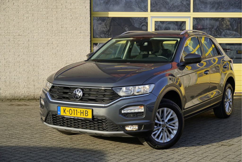 Volkswagen T-Roc (K011HB) met abonnement