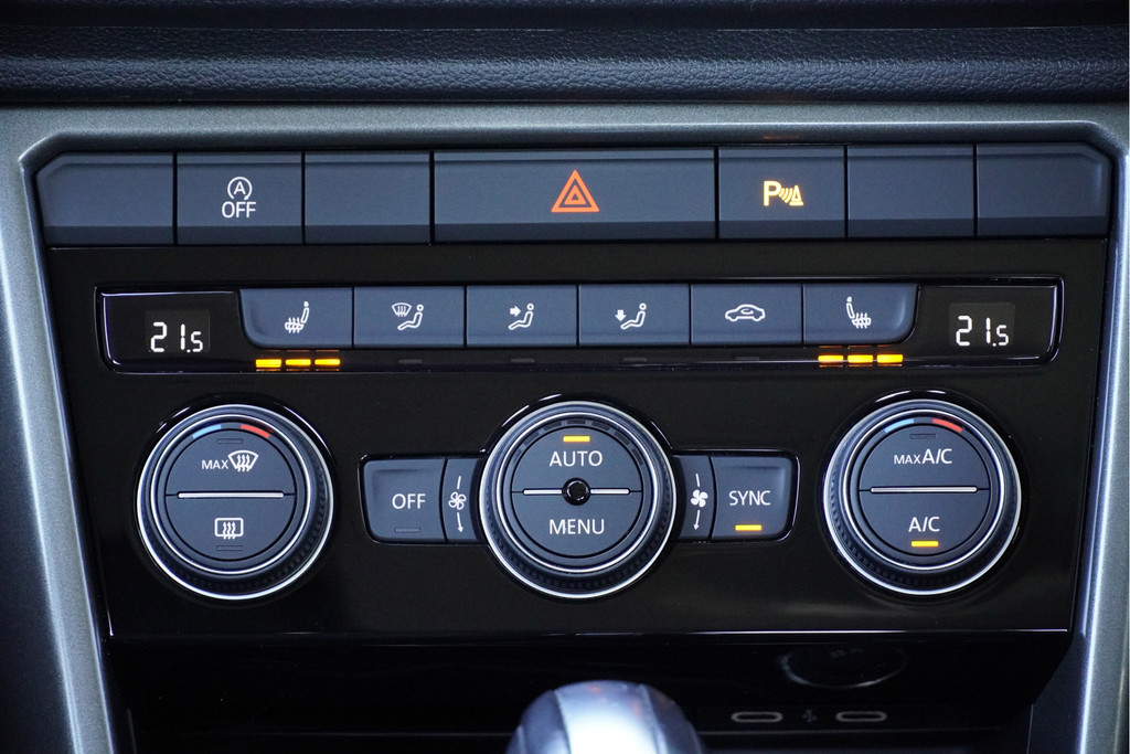 Volkswagen T-Roc (K011HB) met abonnement