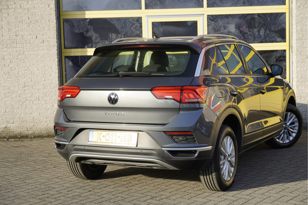 Volkswagen T-Roc (K011HB) met abonnement
