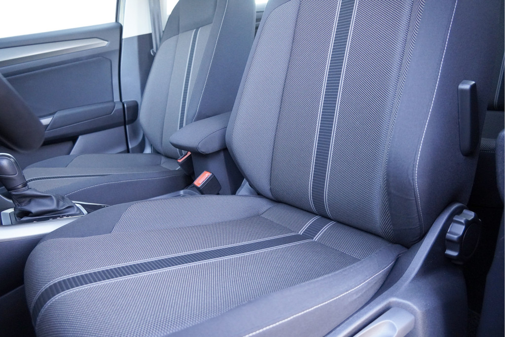 Volkswagen T-Roc (K011HB) met abonnement