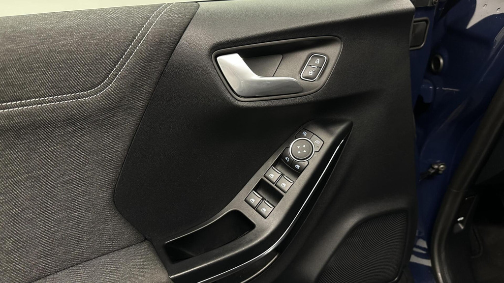 Ford Puma (K823RH) met abonnement