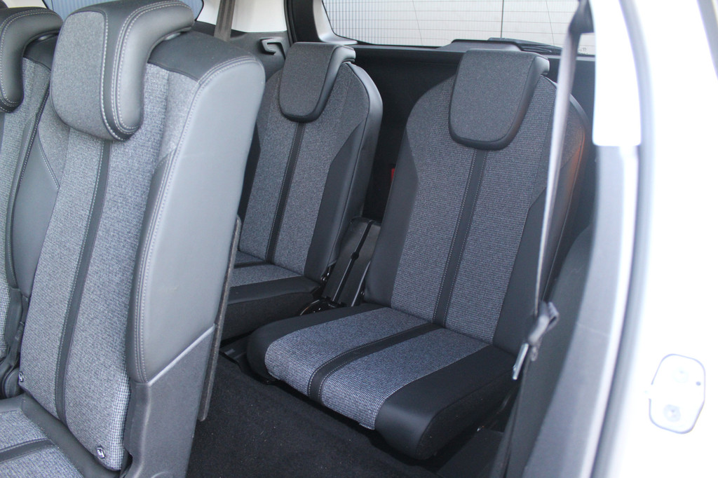 Peugeot 5008 (J443TX) met abonnement