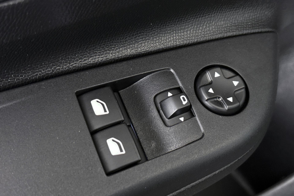 Opel CORSA-E (T406HB) met abonnement