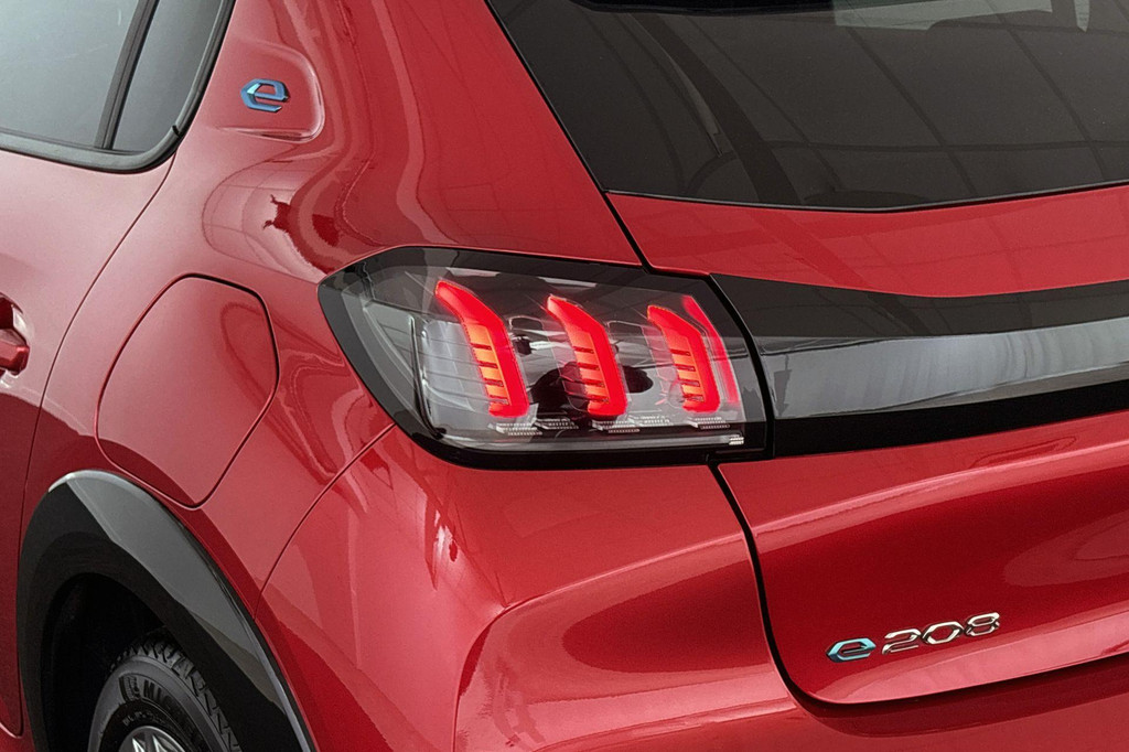 Peugeot e-208 (T337KX) met abonnement