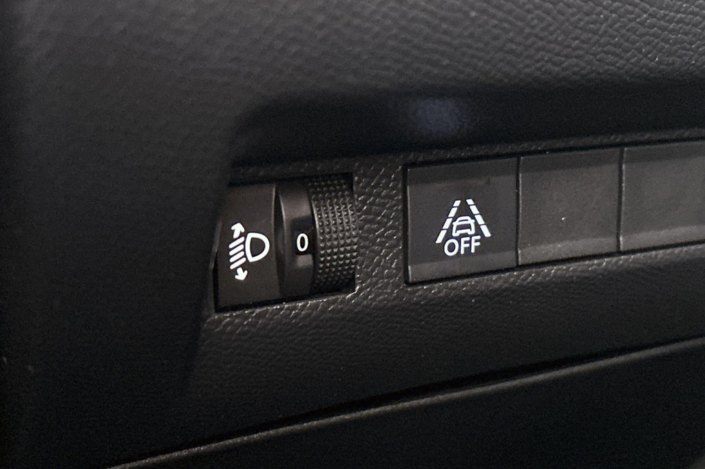 Peugeot e-208 (T337KX) met abonnement