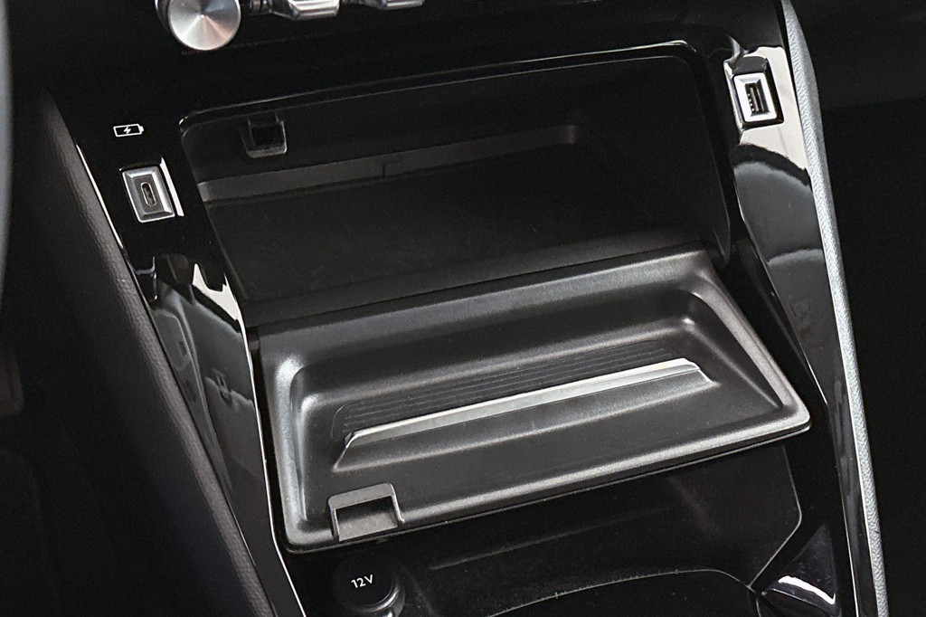 Peugeot e-208 (T337KX) met abonnement