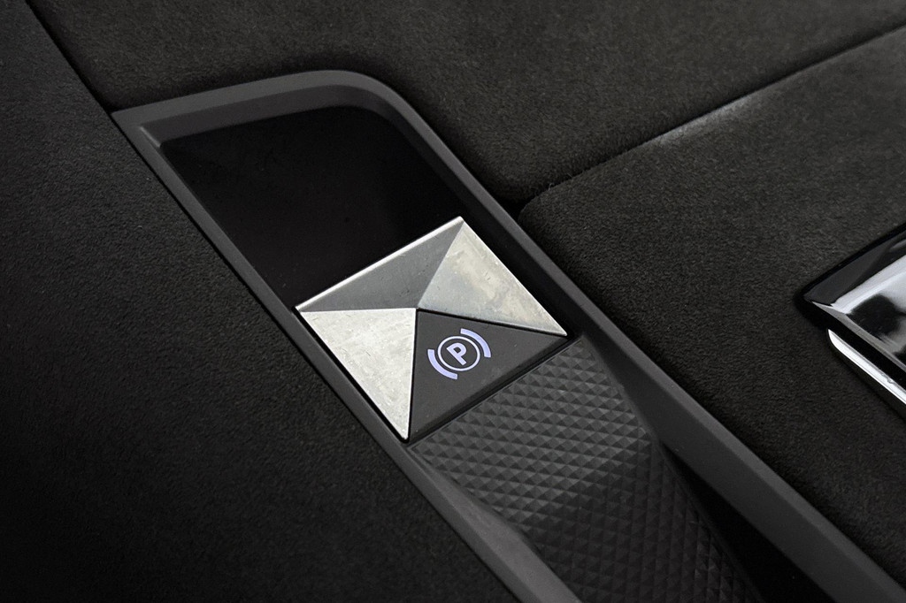 DS 7 Crossback (JZH08D) met abonnement