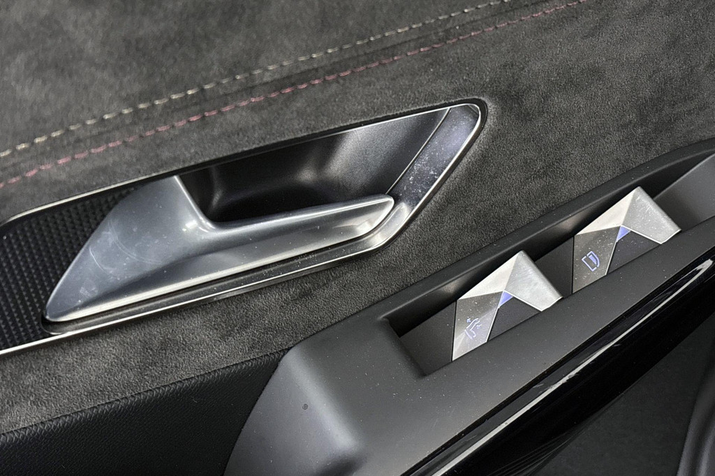 DS 7 Crossback (JZH08D) met abonnement