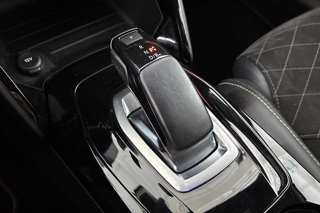 Peugeot e-208 (S631NT) met abonnement