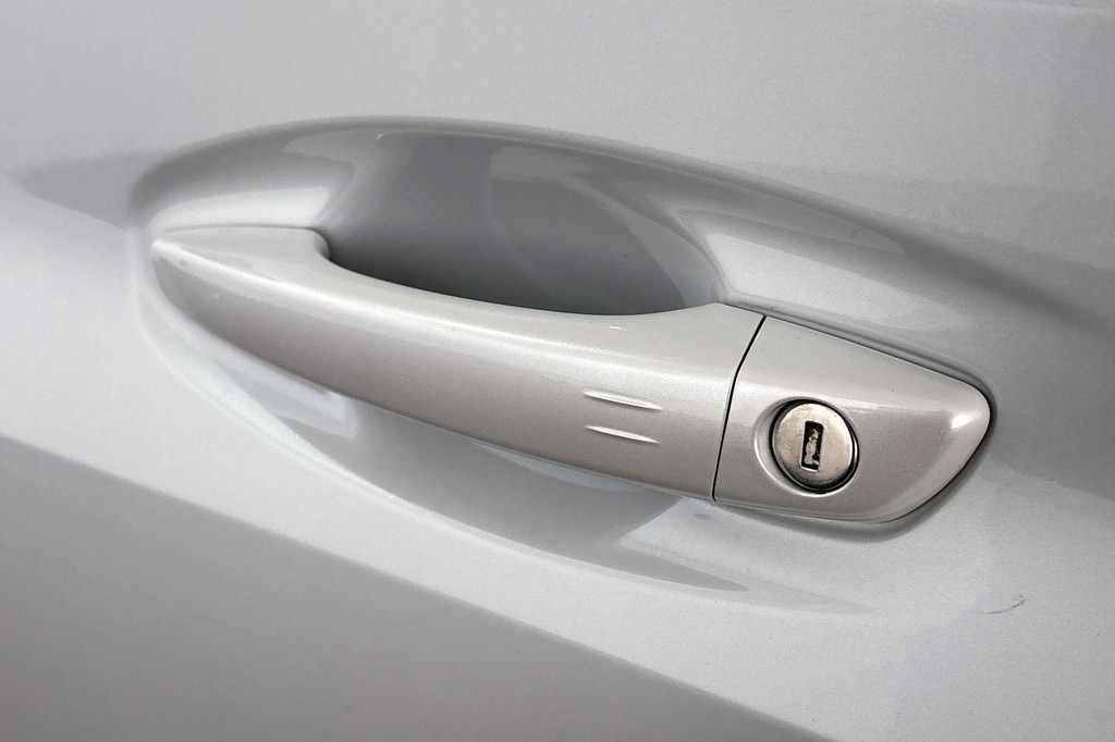 Peugeot e-208 (S631NT) met abonnement