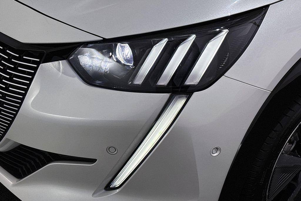 Peugeot e-208 (S631NT) met abonnement