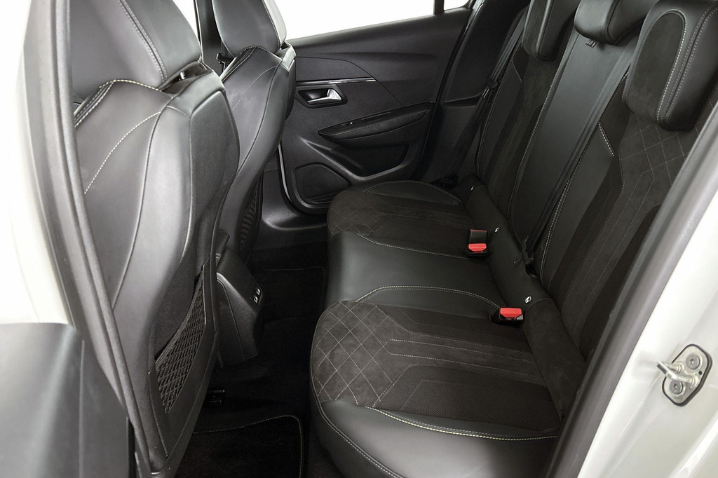 Peugeot e-208 (S631NT) met abonnement